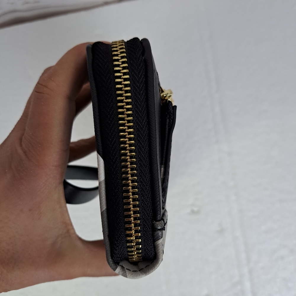 Trina Turk Floral‎ Wristlet Wallet, Zip-Around Continental Wallet - Picture 3 of 9